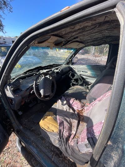 1999 Dodge Ram 1500 Location - Large Trucks & Vans - Row 28 - Stock # H51138