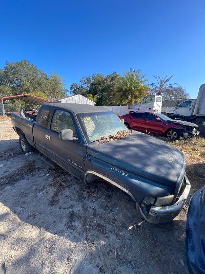 1999 Dodge Ram 1500 Location - Large Trucks & Vans - Row 28 - Stock # H51138