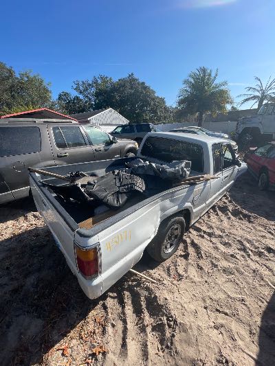 1991 Mazda B-Series Location - Ford - Row 25 - Stock # H51171