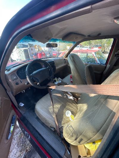 1995 Ford Explorer Location - Ford - Row 25 - Stock # H51178