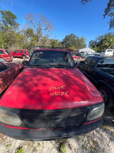 1995 Ford Explorer Location - Ford - Row 25 - Stock # H51178