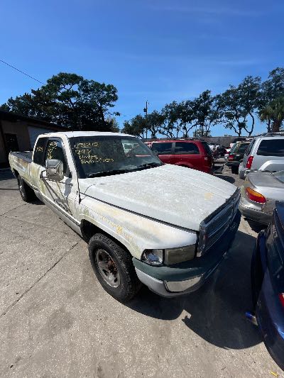 1997 Dodge Ram 2500 Location - Large Trucks & Vans - Row 29 - Stock # H51215