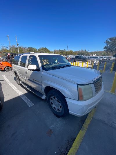 2003 Cadillac Escalade Location - Large Trucks & Vans - Row 33 - Stock # H51244
