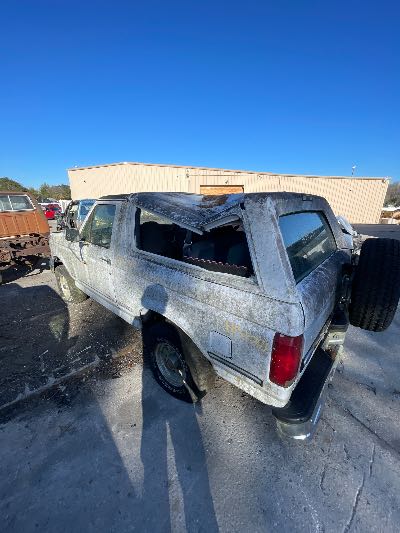 1992 Ford Bronco Location - Large Trucks & Vans - Row 33 - Stock # H51241