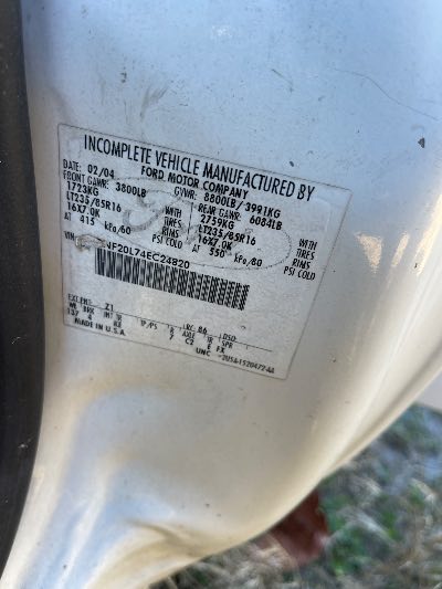 2004 Ford F-250 SD Location - Large Trucks & Vans - Row 20 - Stock # H51162