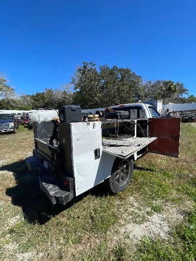 2004 Ford F-250 SD Location - Large Trucks & Vans - Row 20 - Stock # H51162