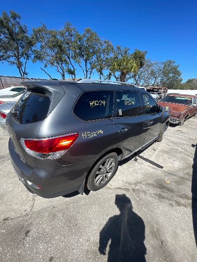2015 Nissan Pathfinder Location - Imports - Row 12 - Stock # H51274