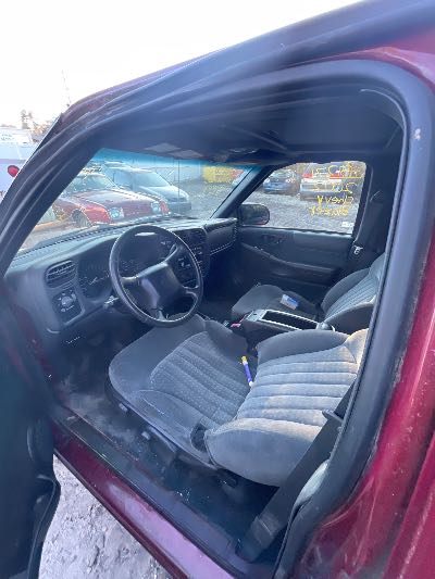 2002 Chevrolet Blazer Location - GM - Row 34 - Stock # H51271