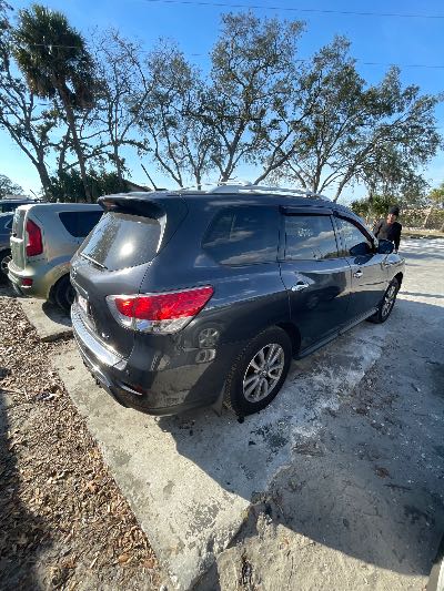 2014 Nissan Pathfinder Location - Imports - Row 43 - Stock # H51315