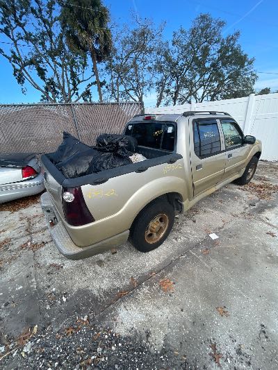 2004 Ford Explorer Sport Trac Location - Ford - Row 27 - Stock # H51322