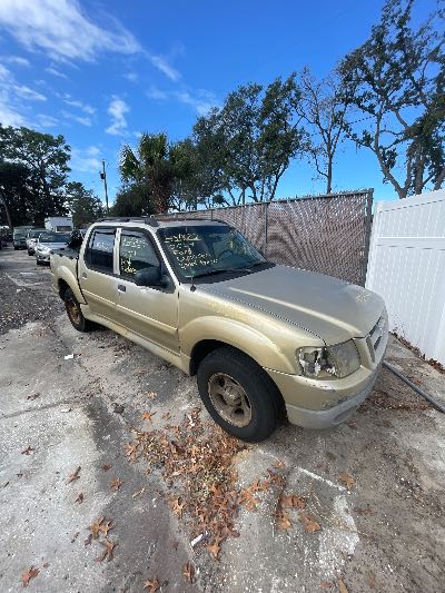 2004 Ford Explorer Sport Trac Location - Ford - Row 27 - Stock # H51322