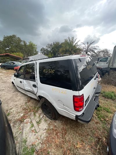 2001 Ford Expedition Location - Large Trucks & Vans - Row 33 - Stock # H51326