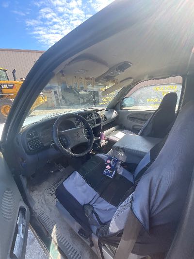 1999 Dodge Ram 1500 Location - Large Trucks & Vans - Row 32 - Stock # H51330
