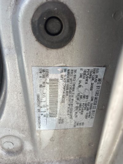 2004 Lincoln Navigator Location - Large Trucks & Vans - Row 36 - Stock # H51345