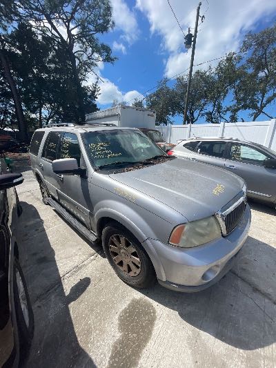 2004 Lincoln Navigator Location - Large Trucks & Vans - Row 36 - Stock # H51345