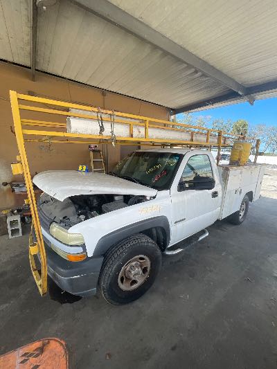 2002 Chevrolet Silverado 2500 Location - Large Trucks & Vans - Row 15 - Stock # H51334