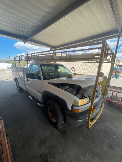 2002 Chevrolet Silverado 2500 Location - Large Trucks & Vans - Row 15 - Stock # H51334