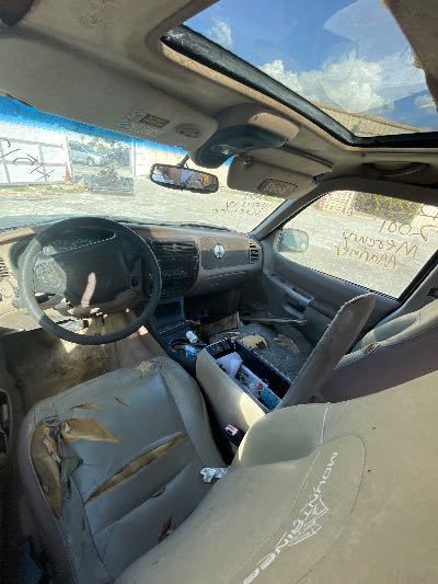 2001 Mercury Mountaineer Location - Ford - Row 27 - Stock # H51349