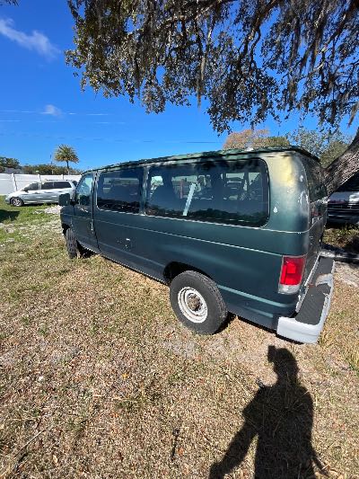 2000 Ford Econoline Wagon Location - Large Trucks & Vans - Row 20 - Stock # H51026