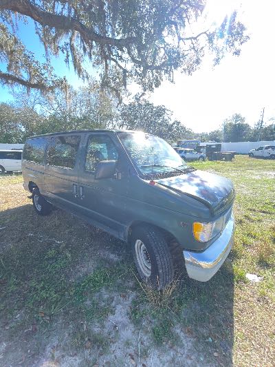 2000 Ford Econoline Wagon Location - Large Trucks & Vans - Row 20 - Stock # H51026