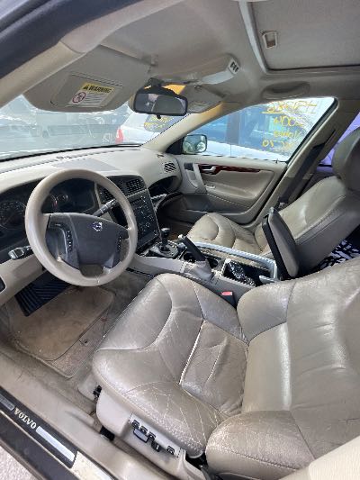2004 Volvo XC70 Location - Imports - Row 24 - Stock # H51386