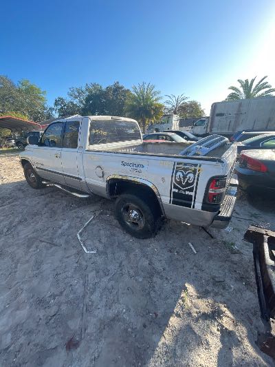 2001 Dodge Ram 1500 Location - Large Trucks & Vans - Row 35 - Stock # H51337