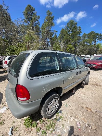 2000 Dodge Caravan Location - Chrysler - Row 38 - Stock # H50462