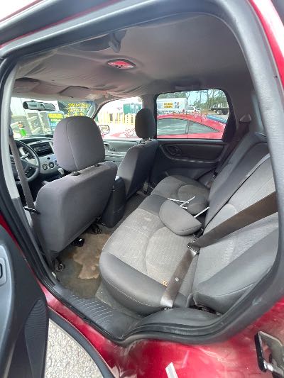 2006 Mazda Tribute Location - Ford - Row 29 - Stock # H51449