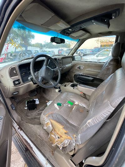 1998 GMC Suburban Location - Large Trucks & Vans - Row 15 - Stock # H51445