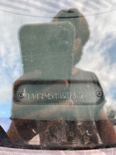 2006 Chrysler Town & Country Location - Chrysler - Row 39 - Stock # H51425