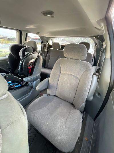 2006 Chrysler Town & Country Location - Chrysler - Row 39 - Stock # H51425