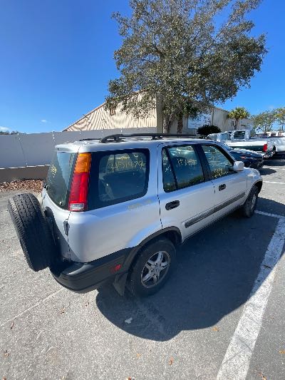 2000 Honda CR-V Location - Imports - Row 21 - Stock # H51479