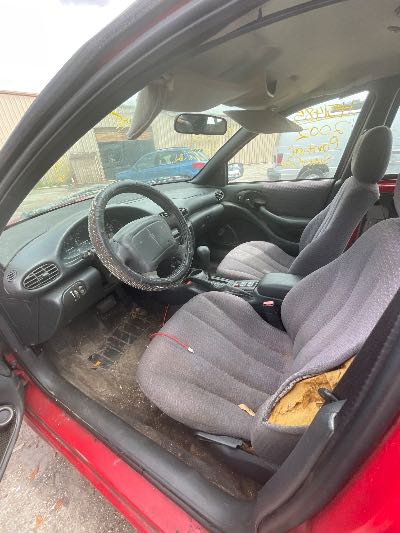 2002 Pontiac Sunfire Location - GM - Row 37 - Stock # H51485