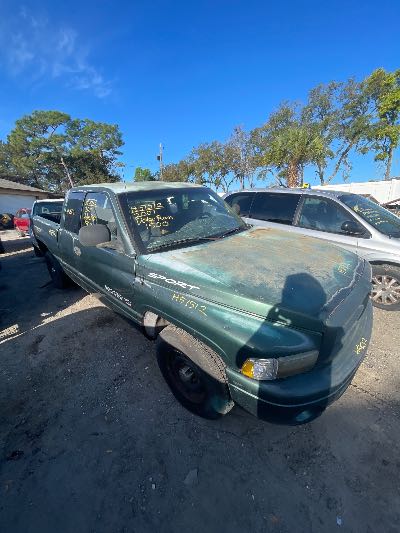 2001 Dodge Ram 1500 Location - Large Trucks & Vans - Row 17 - Stock # H51512