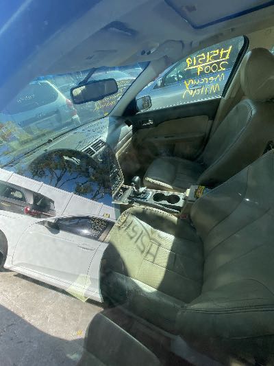 2009 Mercury Milan Location - Ford - Row 31 - Stock # H51519