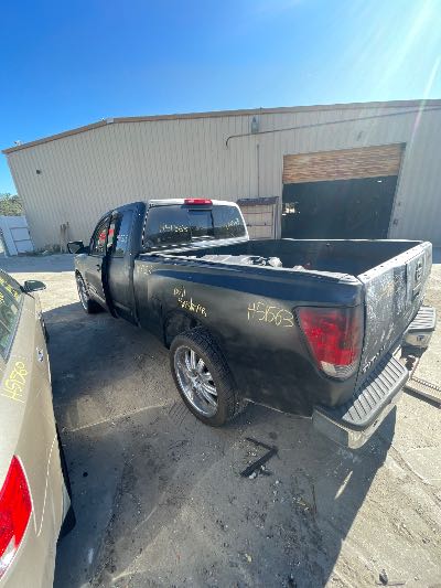 2005 Nissan Titan Location - Large Trucks & Vans - Row 17 - Stock # H51563