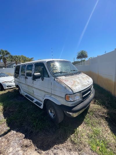 1997 Dodge Ram Van Location - Large Trucks & Vans - Row 17 - Stock # H51544