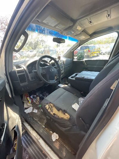 2005 Nissan Titan Location - Large Trucks & Vans - Row 16 - Stock # H51542