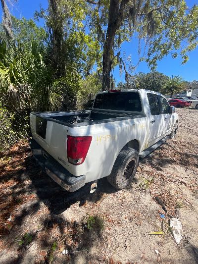 2005 Nissan Titan Location - Large Trucks & Vans - Row 16 - Stock # H51542