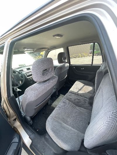 2000 Honda CR-V Location - Imports - Row 23 - Stock # H51577
