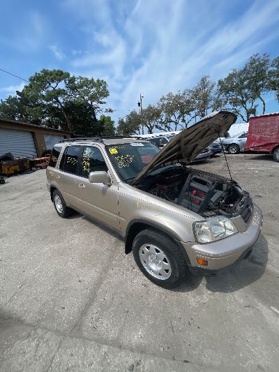 2000 Honda CR-V Location - Imports - Row 23 - Stock # H51577