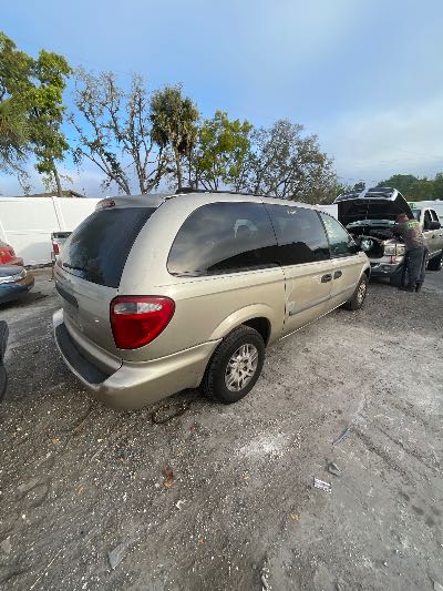 2005 Dodge Grand Caravan Location - Chrysler - Row 41 - Stock # H51626