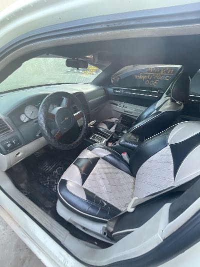 2005 Chrysler 300 Location - Chrysler - Row 41 - Stock # H51645