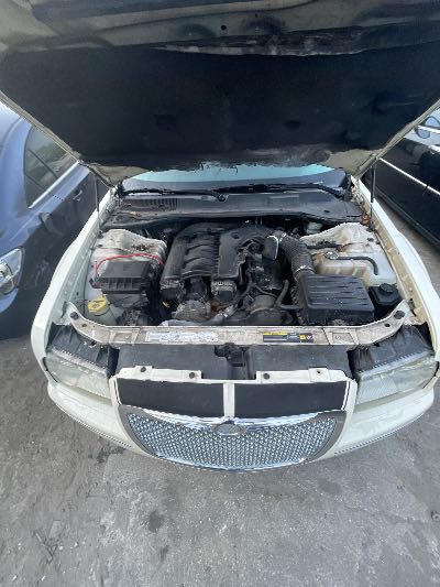 2005 Chrysler 300 Location - Chrysler - Row 41 - Stock # H51645