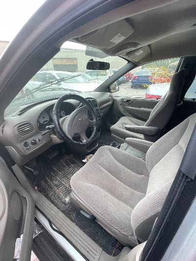 2003 Chrysler Voyager Location - Chrysler - Row 41 - Stock # H51669
