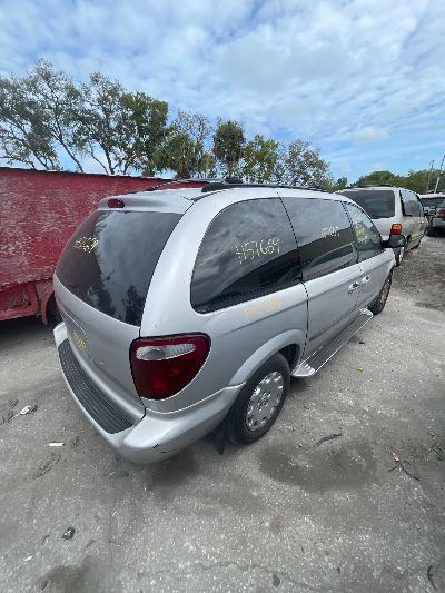 2003 Chrysler Voyager Location - Chrysler - Row 41 - Stock # H51669