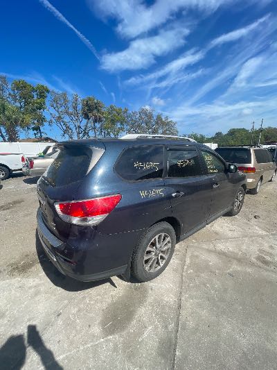 2013 Nissan Pathfinder Location - Imports - Row 43 - Stock # H51695