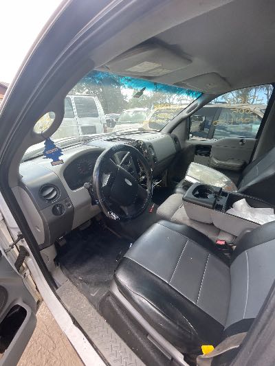 2005 Ford F-150 Location - Large Trucks & Vans - Row 18 - Stock # H51698