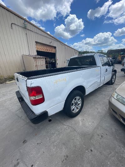 2005 Ford F-150 Location - Large Trucks & Vans - Row 18 - Stock # H51698