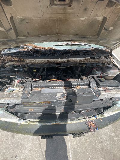 2001 Ford Econoline Location - Large Trucks & Vans - Row 19 - Stock # H51700